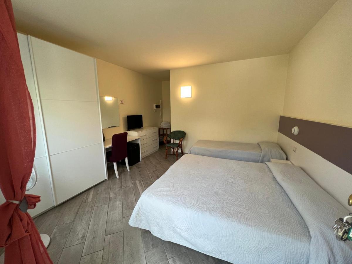 Hotel Locanda Rosy كاتوليكا المظهر الخارجي الصورة