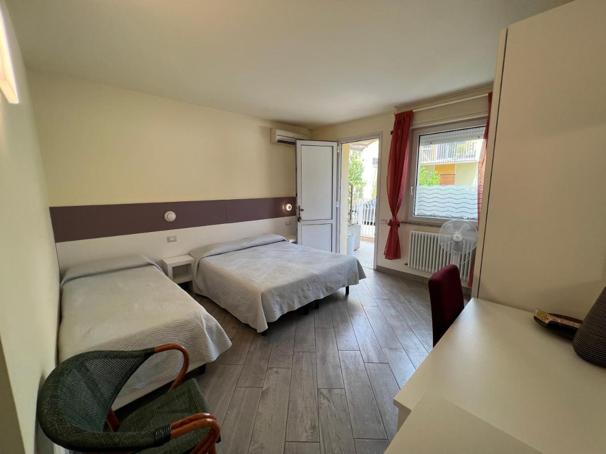 Hotel Locanda Rosy كاتوليكا المظهر الخارجي الصورة