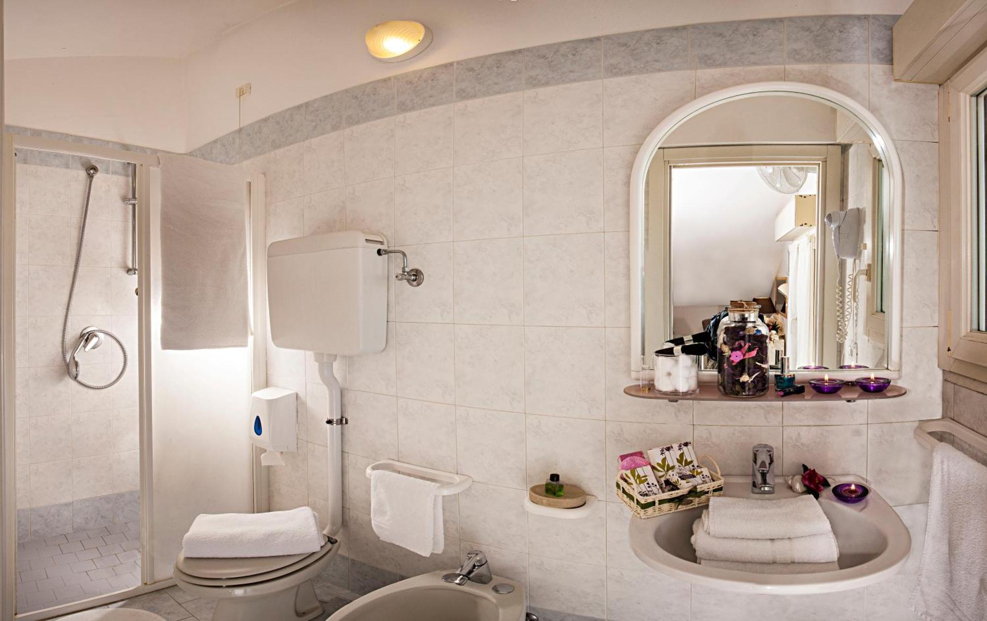 Hotel Locanda Rosy كاتوليكا الغرفة الصورة