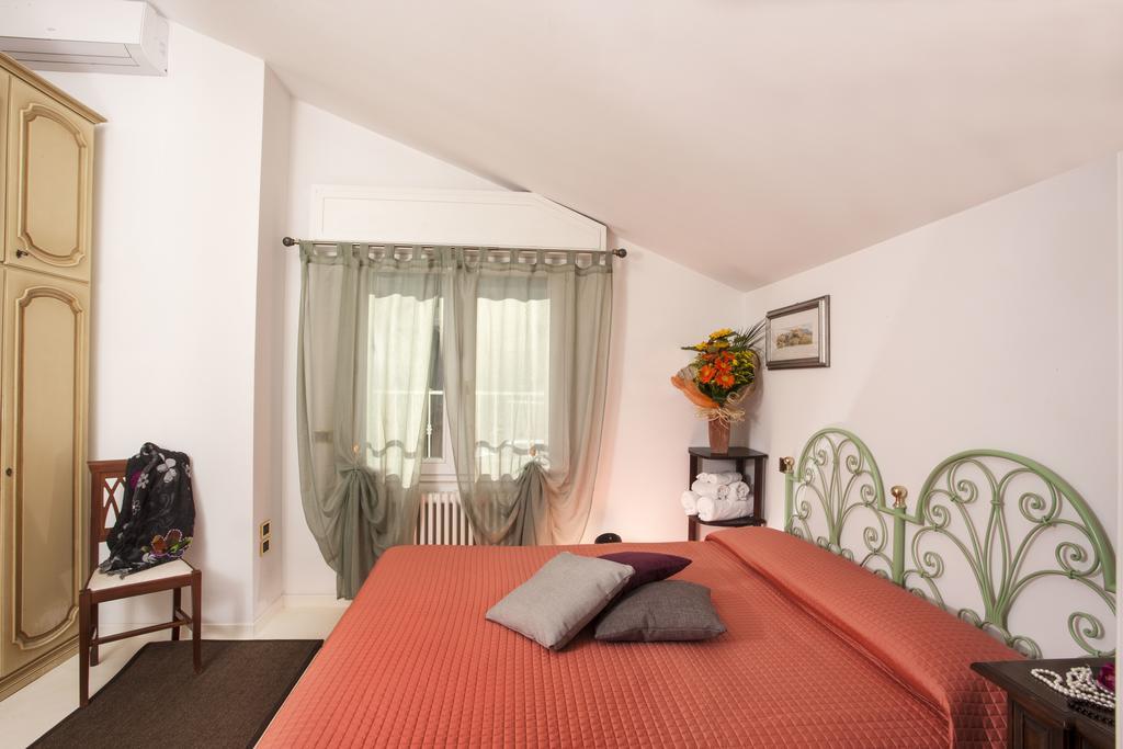 Hotel Locanda Rosy كاتوليكا الغرفة الصورة