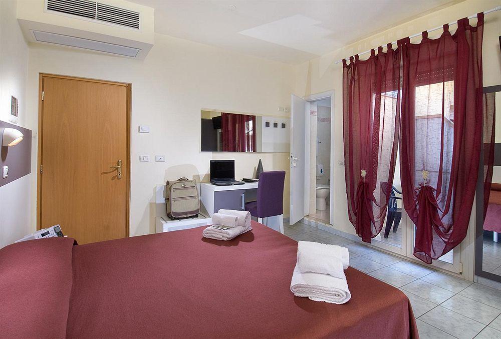 Hotel Locanda Rosy كاتوليكا المظهر الخارجي الصورة