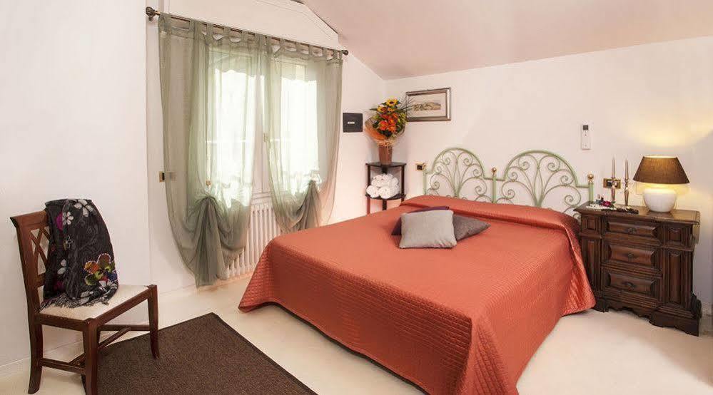Hotel Locanda Rosy كاتوليكا المظهر الخارجي الصورة